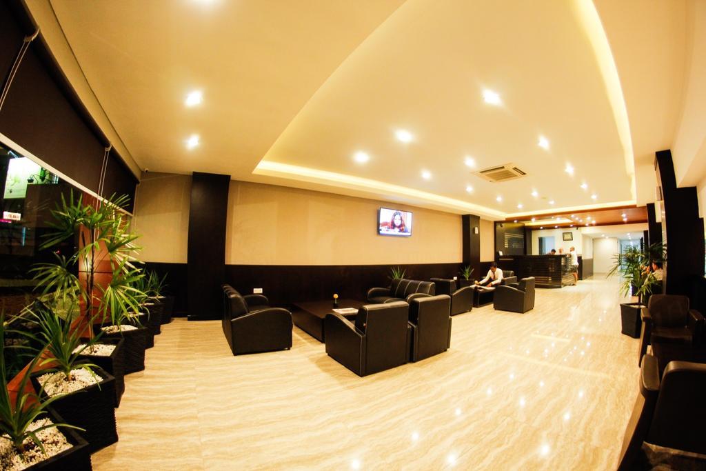 Alpha Hotel Пеканбару Екстериор снимка