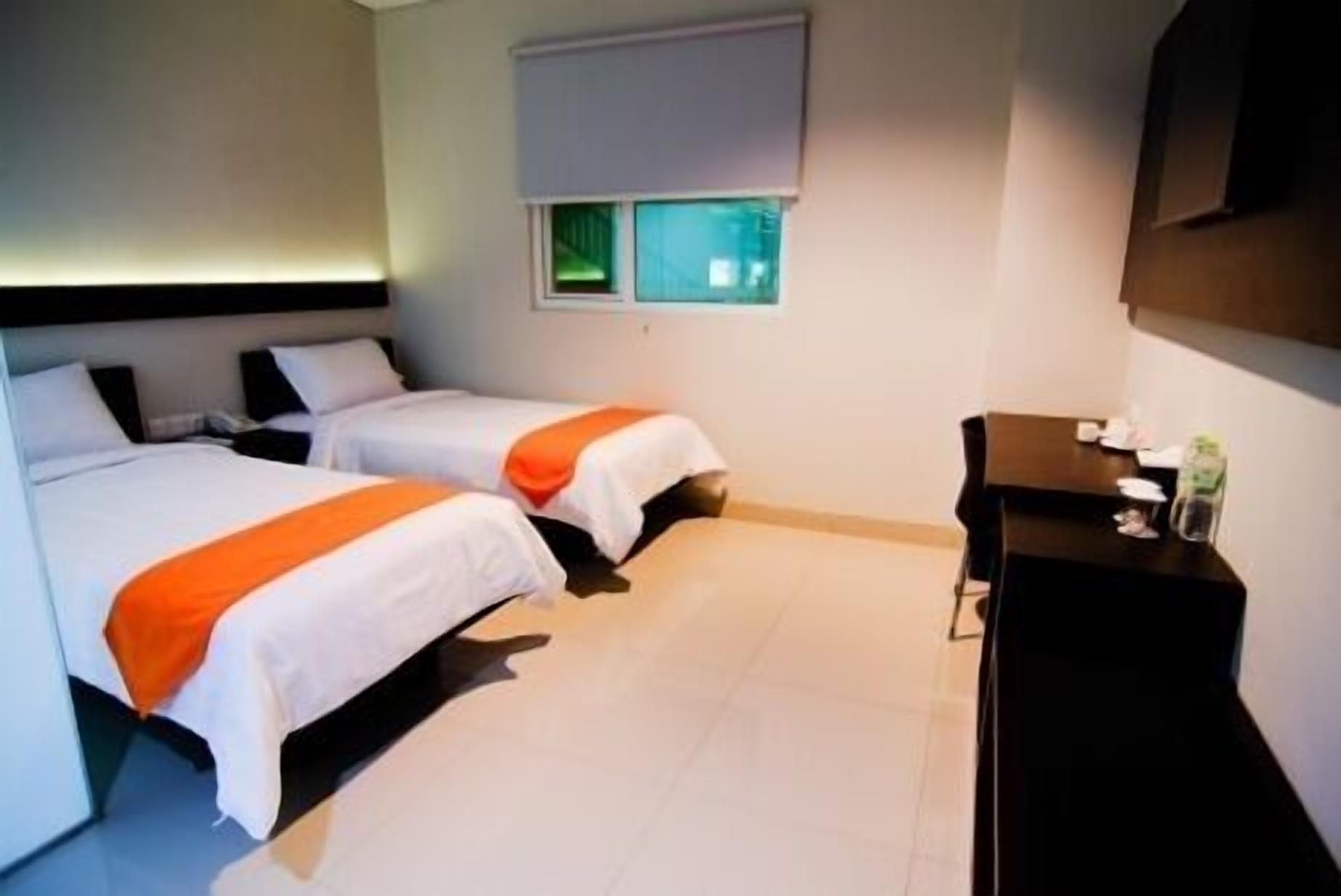 Alpha Hotel Пеканбару Екстериор снимка