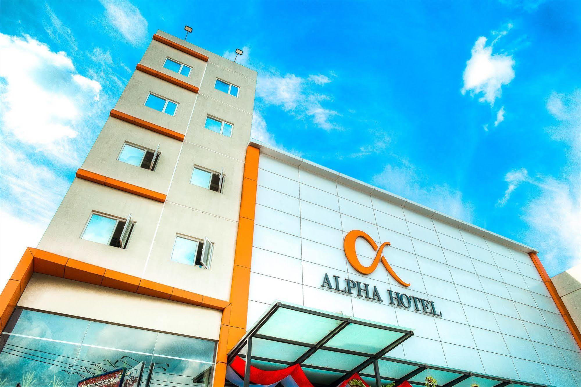 Alpha Hotel Пеканбару Екстериор снимка