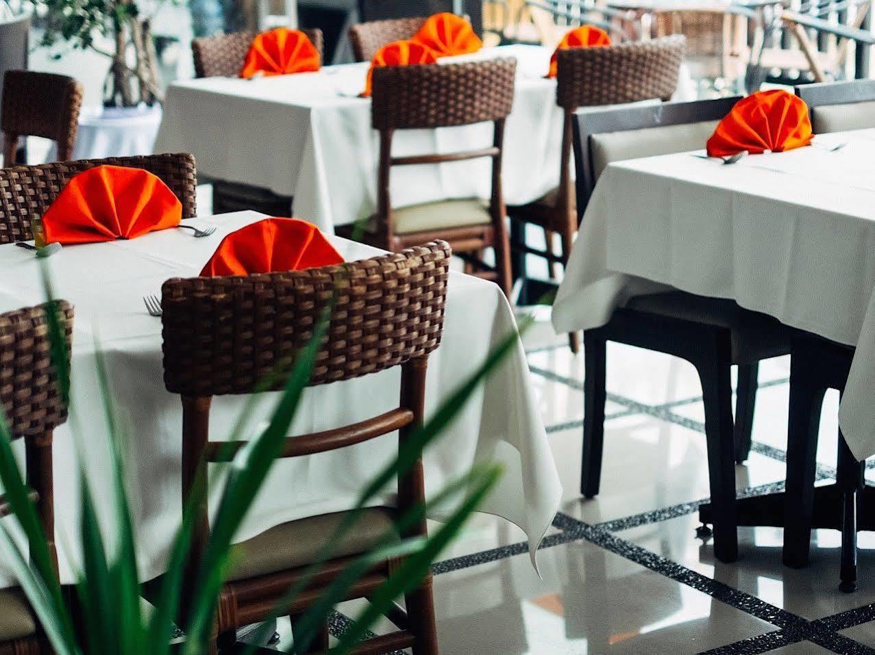 Alpha Hotel Пеканбару Екстериор снимка